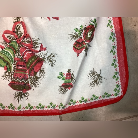 Vintage Parisian Prints Linen Christmas Apron - Picture 6 of 7